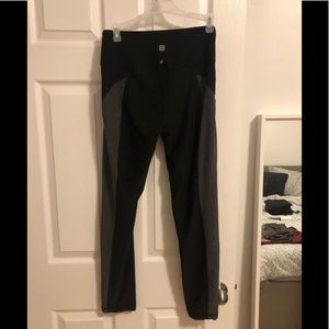 Black workout leggings